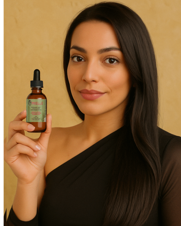 Mielle Rosemary Mint Scalp & Hair Strengthening Oil - Image 2
